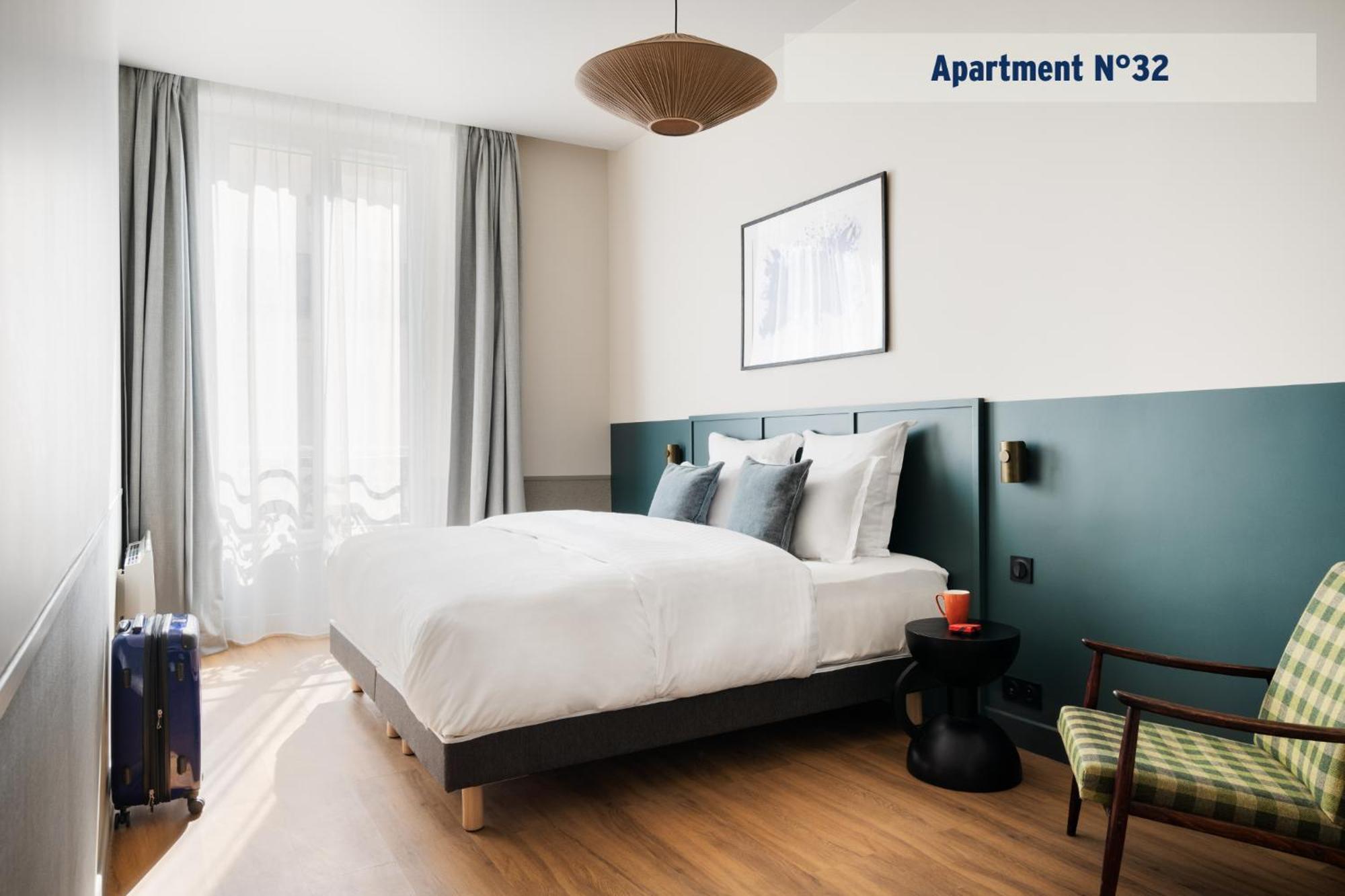 Edgar Saint-lazare - Amsterdam 4* Paris